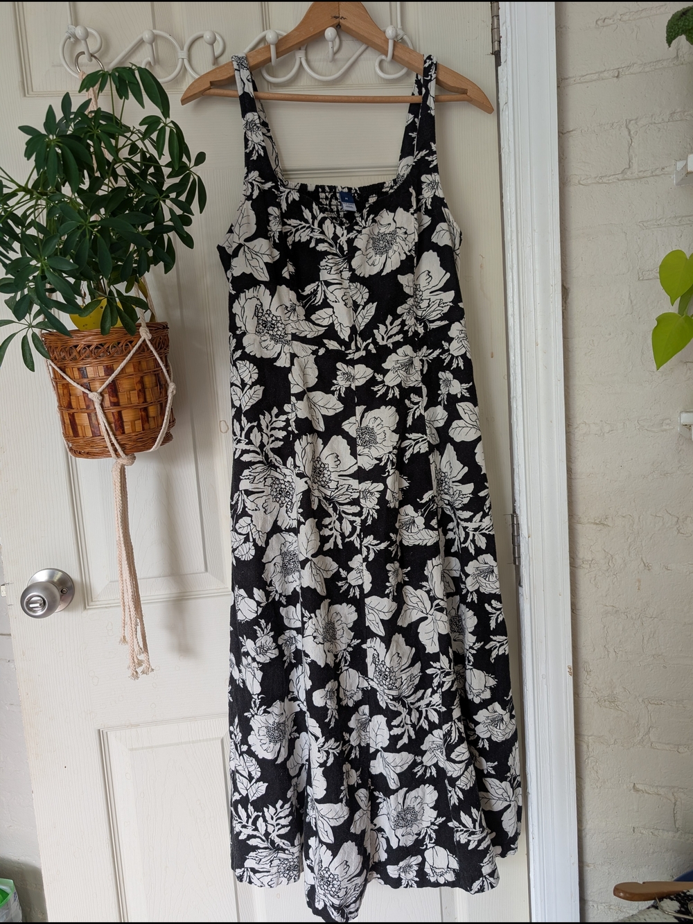 Old Navy Black White Floral Calf-length Linen Sundress Medium